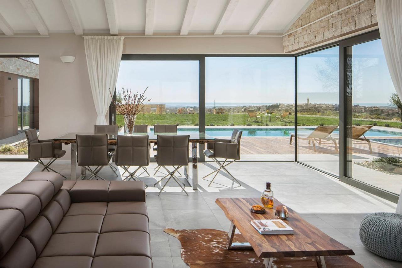 Villa Royale Croatia With Golf Green In Brtonigla Exterior foto