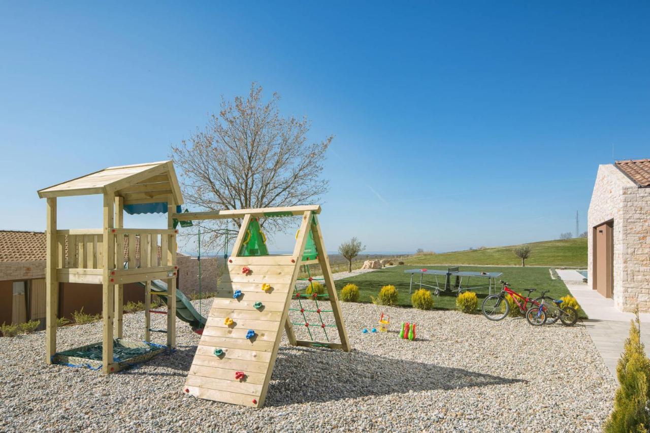 Villa Royale Croatia With Golf Green In Brtonigla Exterior foto